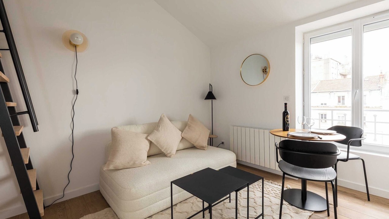 Photo of Livingroom in Charpennes - Charmettes