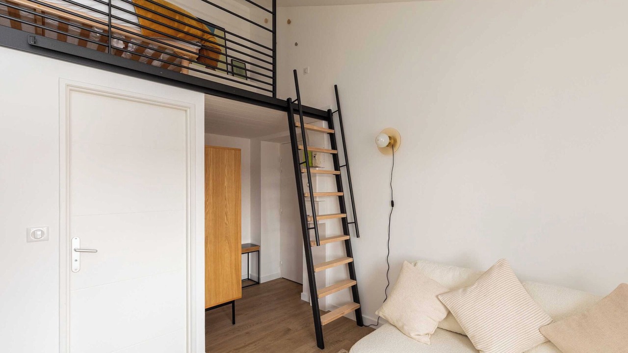 Photo of Livingroom in Charpennes - Charmettes