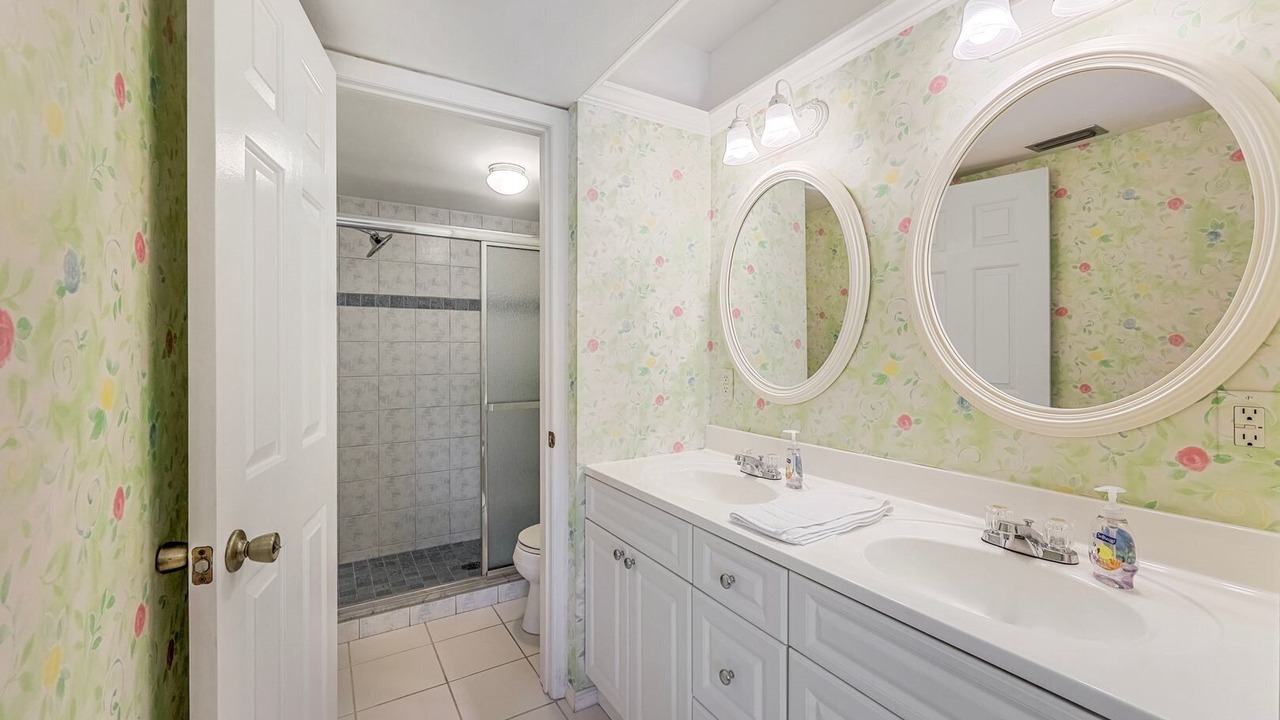 Photo of Bathroom in East Naples