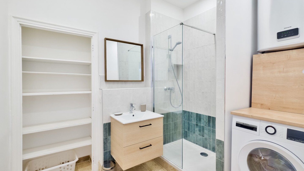 Photo of Bathroom in 6th Arrondissement