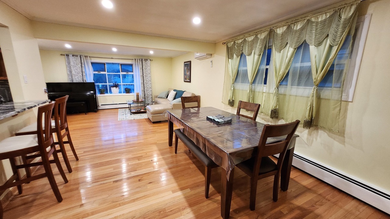 Photo of Livingroom in Buckingham Lake - Crestwood