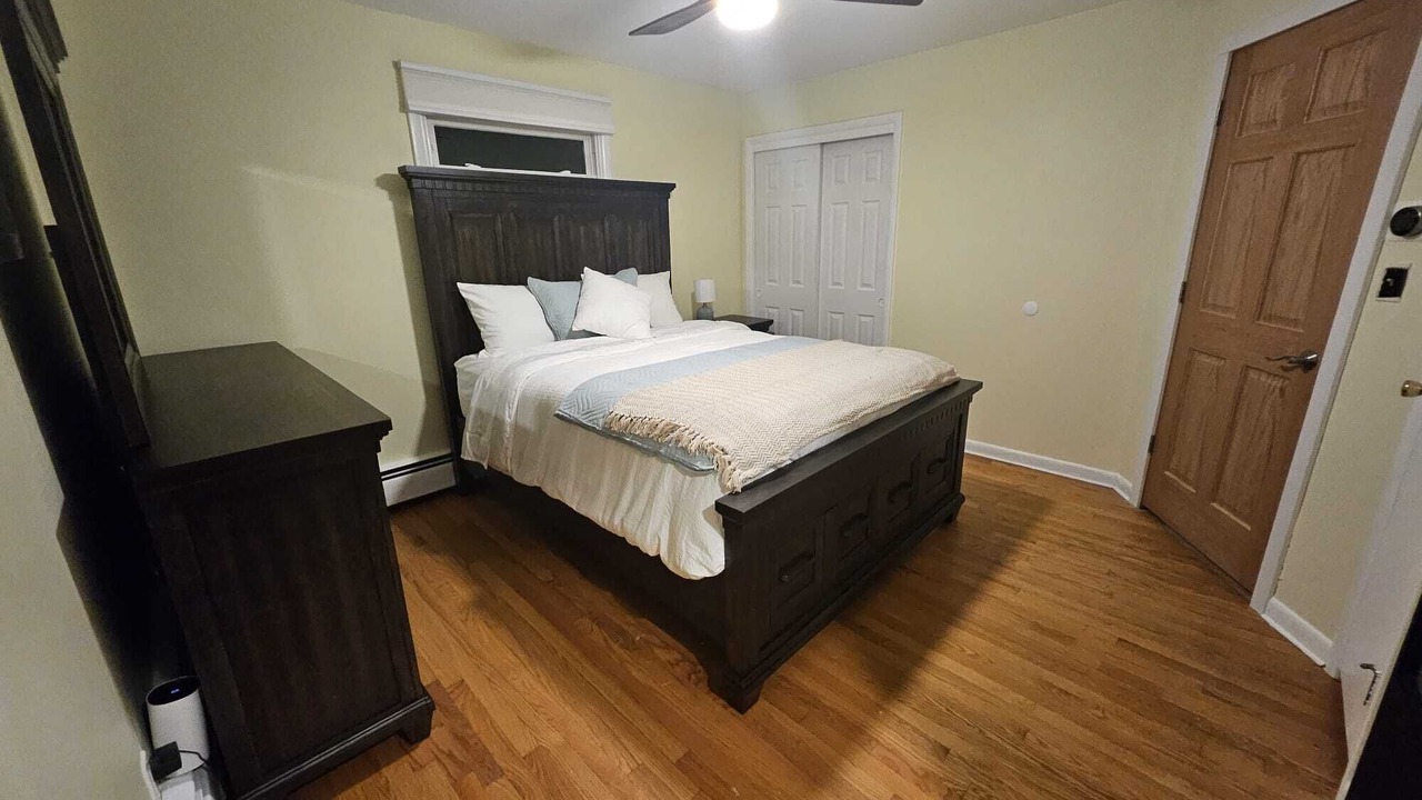 Photo of Bedroom in Buckingham Lake - Crestwood