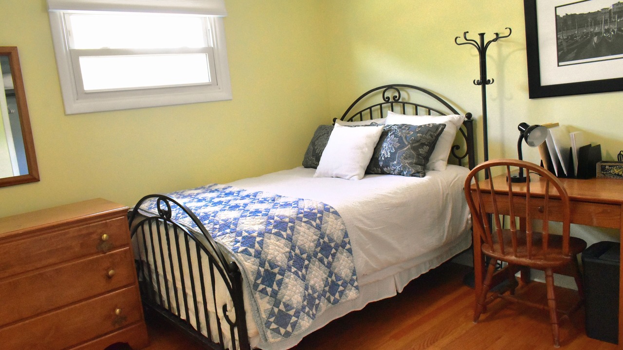 Photo of Bedroom in Buckingham Lake - Crestwood