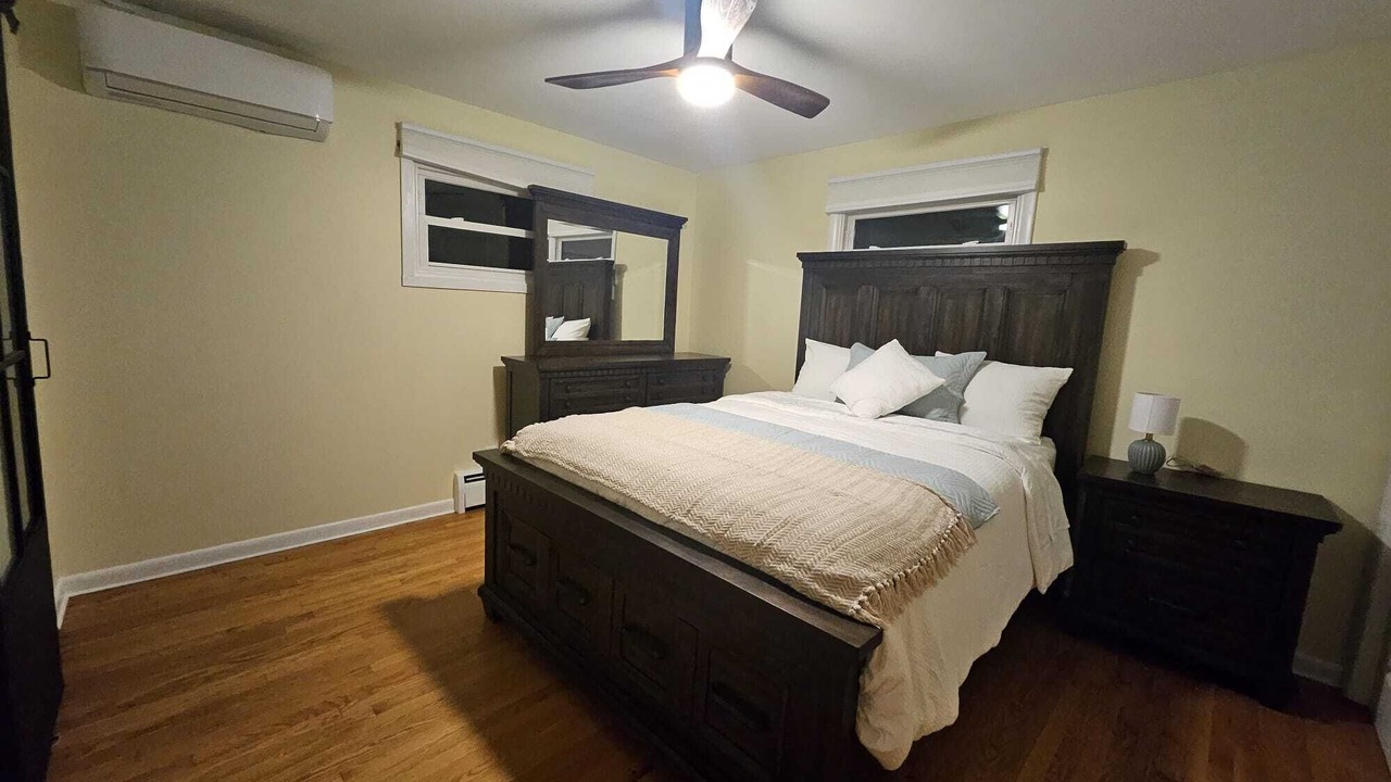 Photo of Bedroom in Buckingham Lake - Crestwood