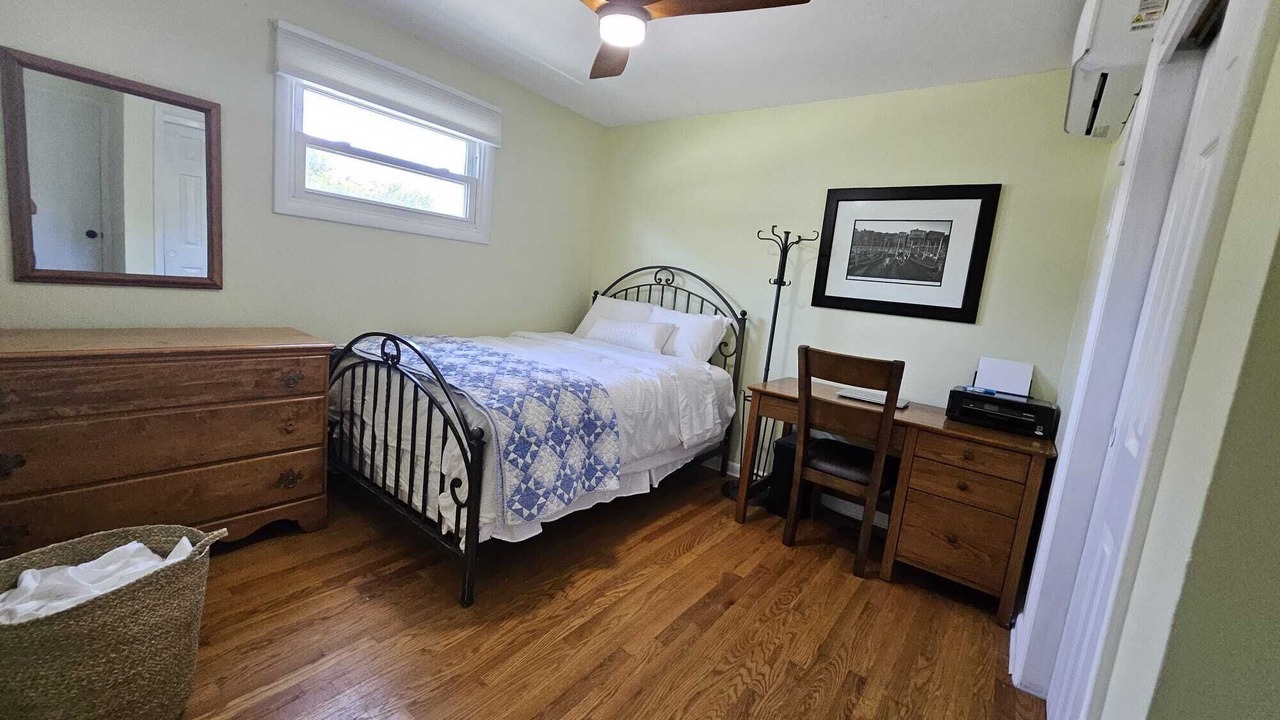 Photo of Bedroom in Buckingham Lake - Crestwood