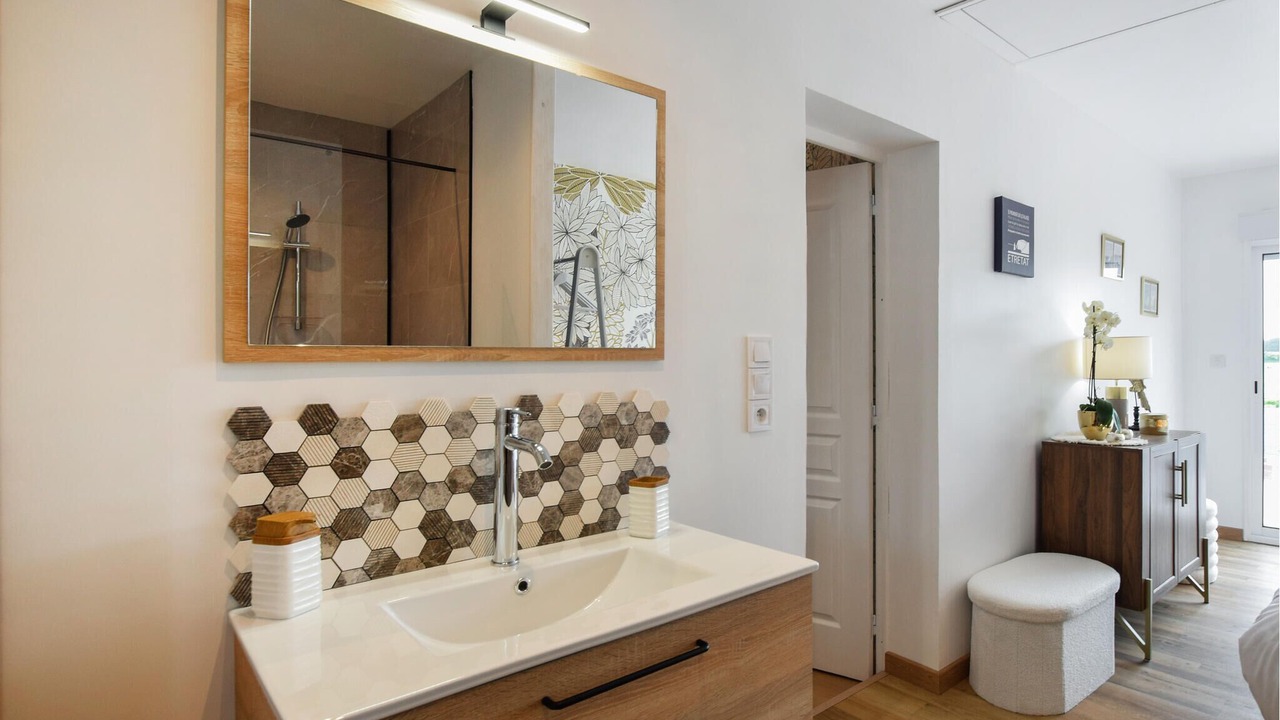 Photo of Bathroom in Beaurepaire