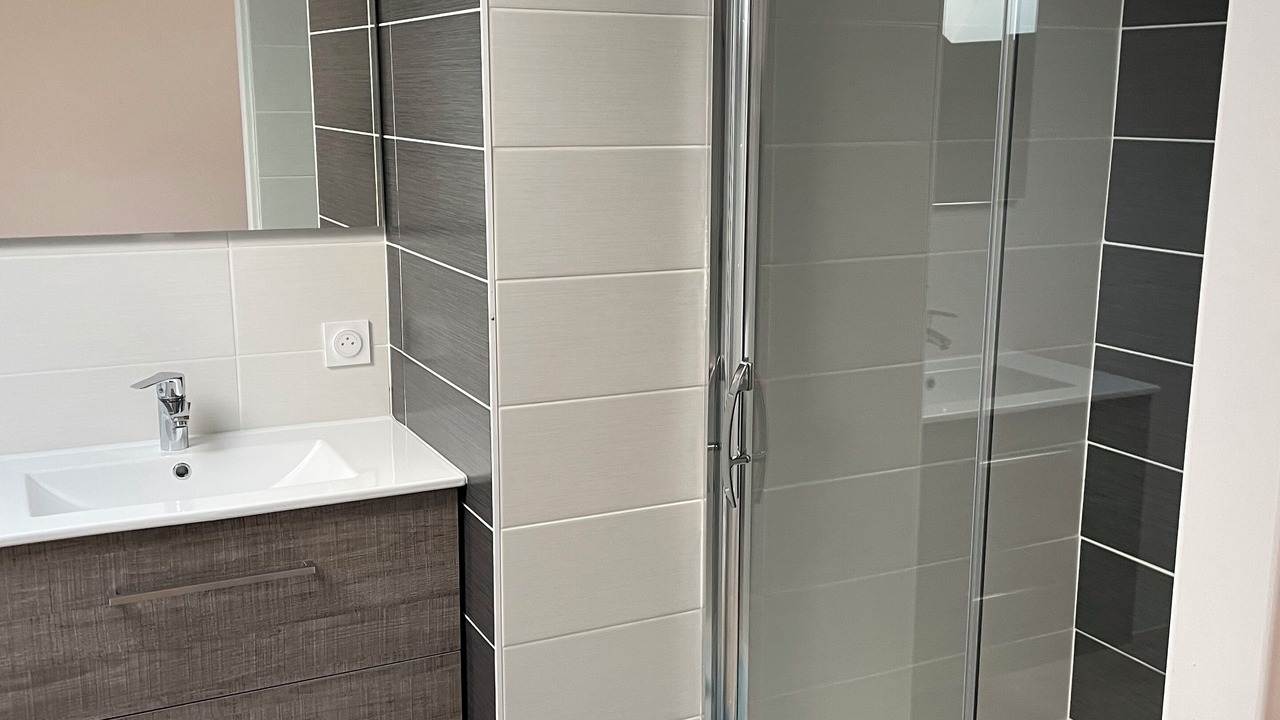 Photo of Bathroom in Hillion