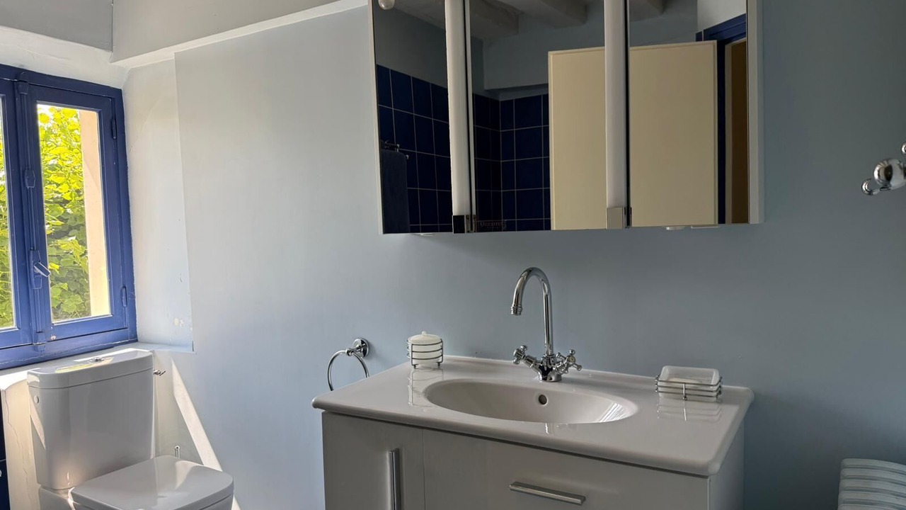 Photo of Bathroom in Bennecourt