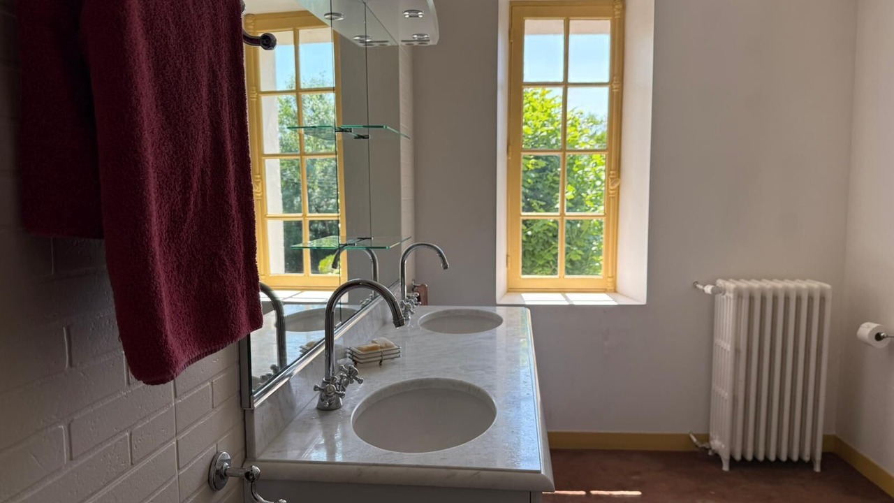 Photo of Bathroom in Bennecourt