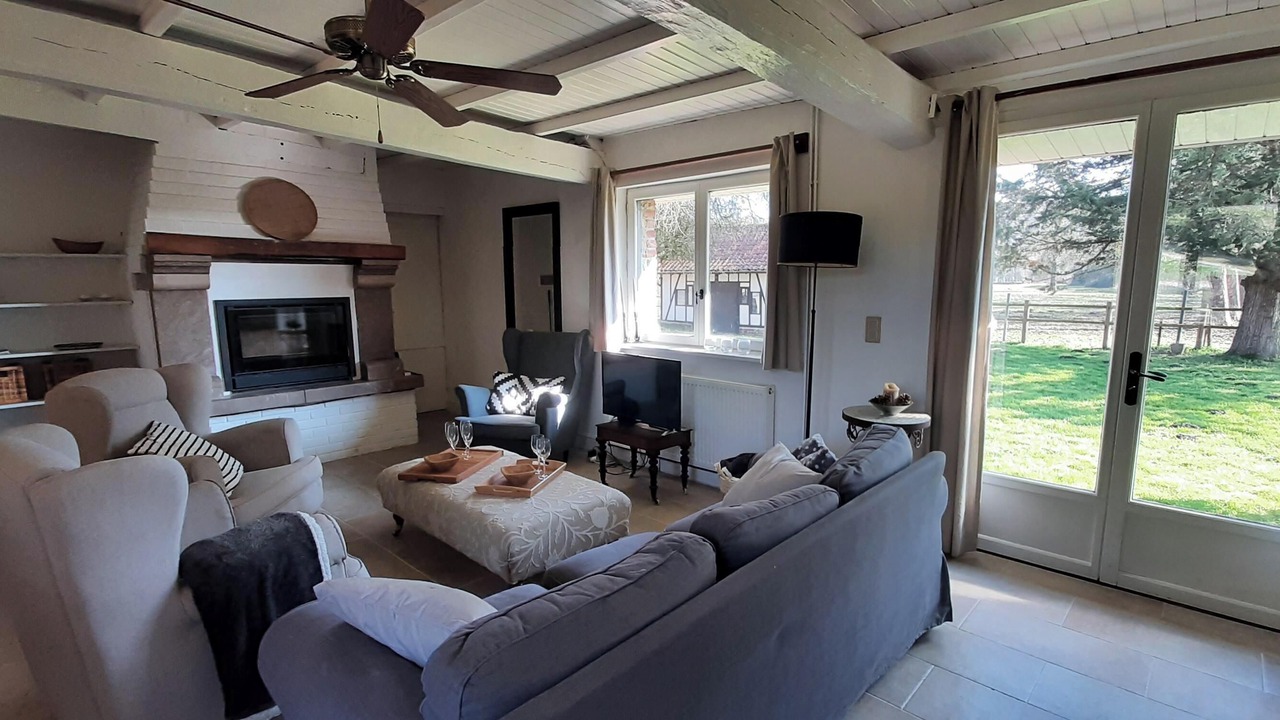Photo of Livingroom in Cavron-Saint-Martin