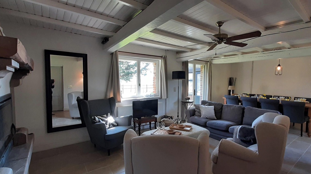 Photo of Livingroom in Cavron-Saint-Martin