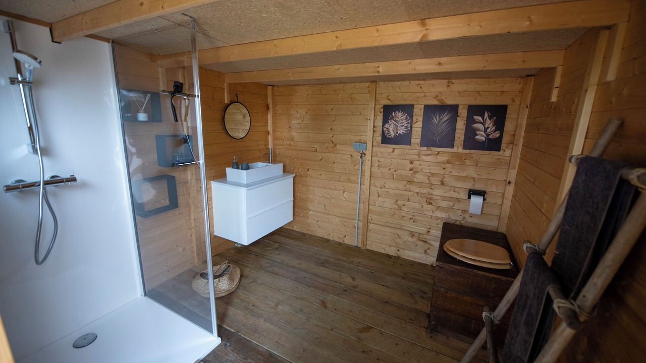 Photo of Bathroom in Etreaupont