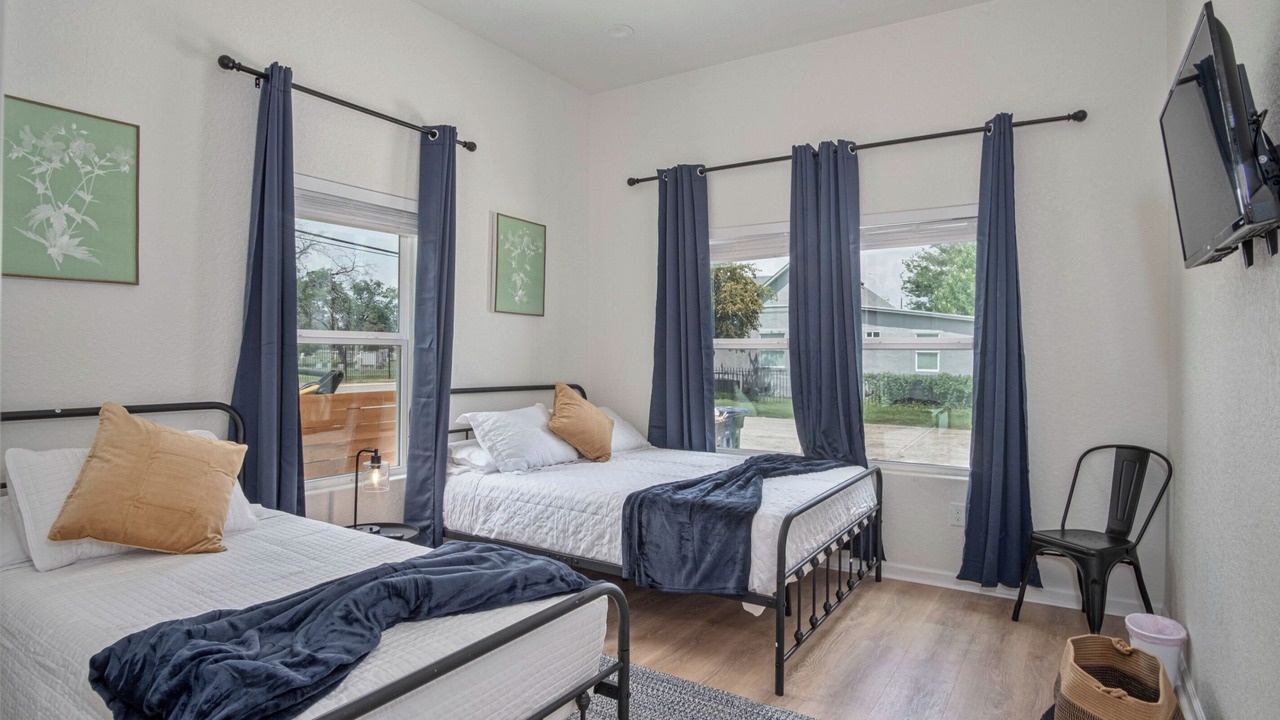 Photo of Bedroom in Nevada Street
