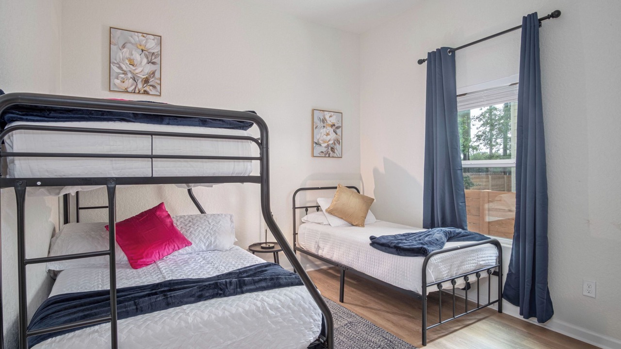 Photo of Bedroom in Nevada Street