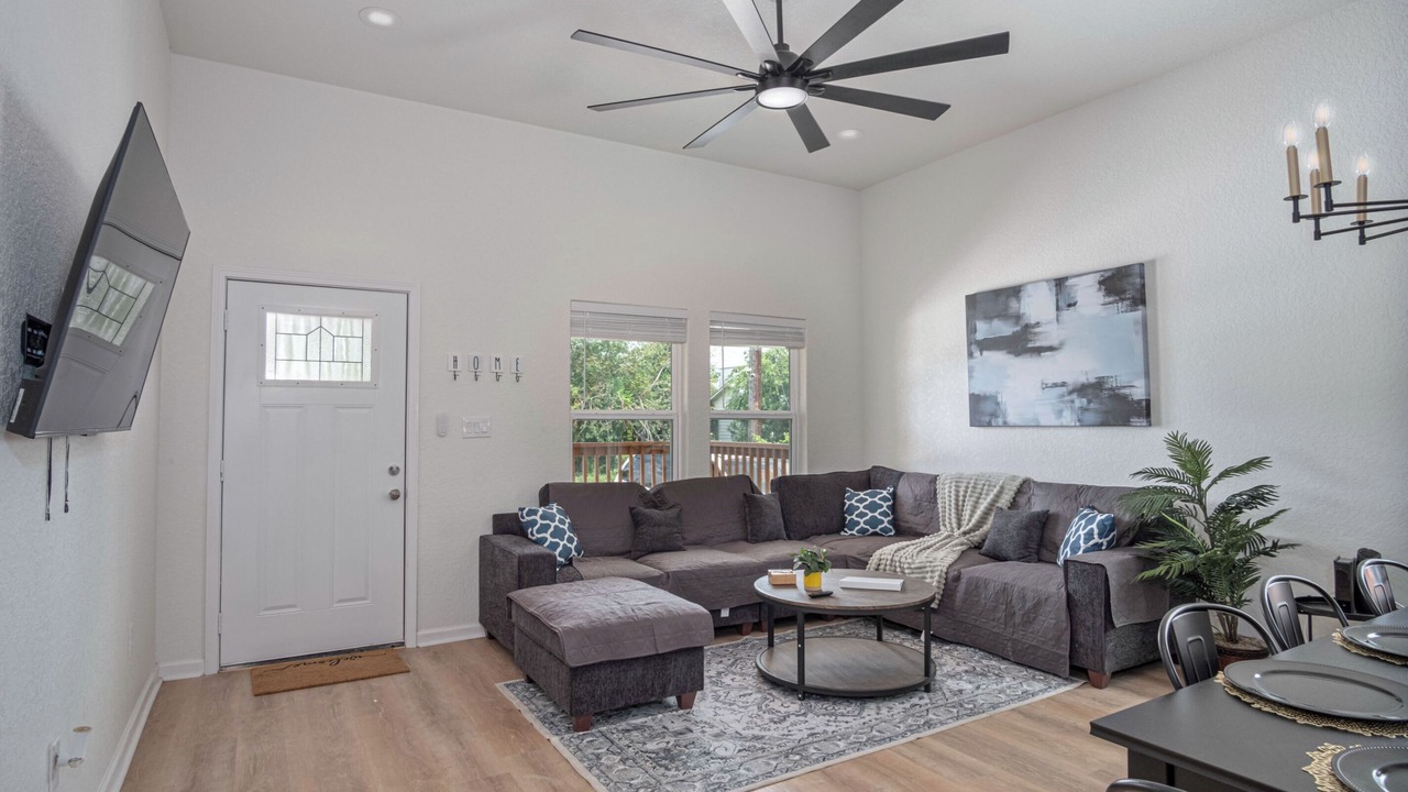 Photo of Livingroom in Nevada Street