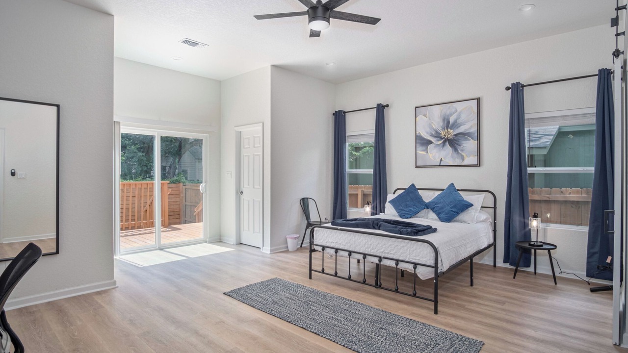 Photo of Bedroom in Nevada Street