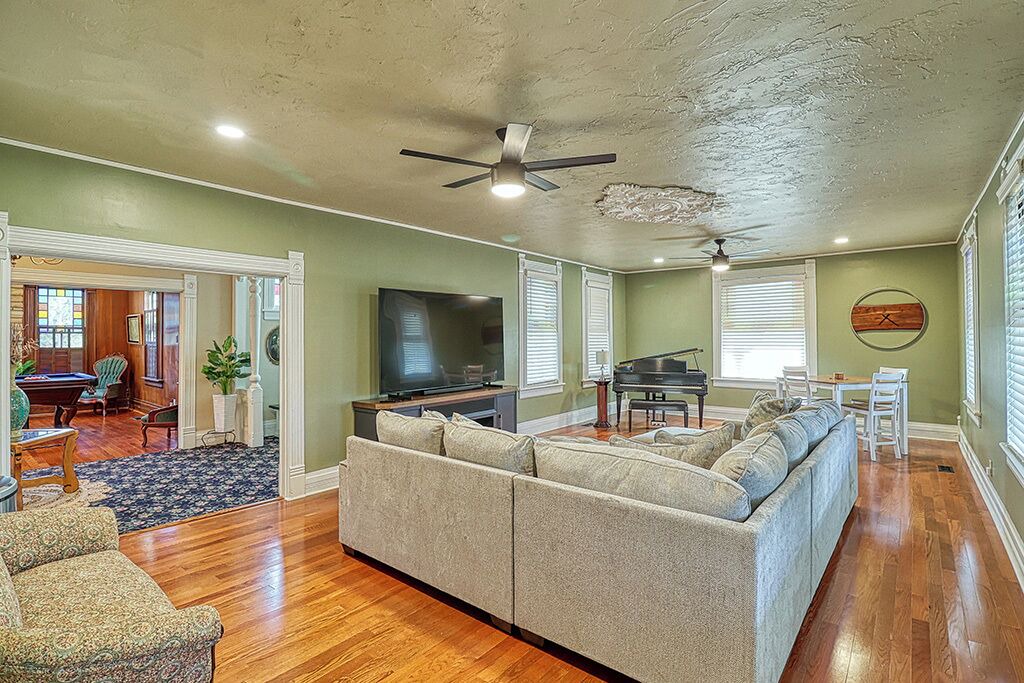 Photo of Livingroom in McAlester