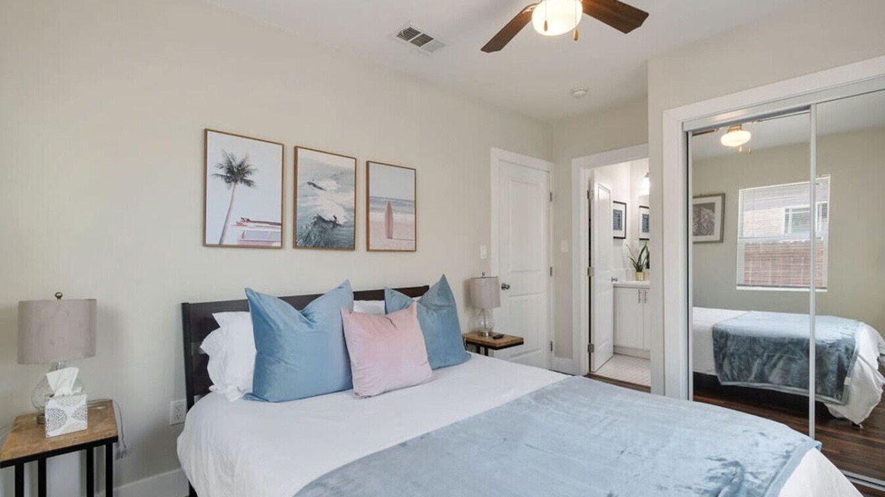 Photo of Bedroom in North Long Beach
