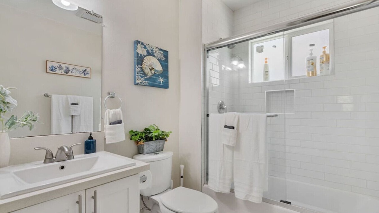 Photo of Bathroom in North Long Beach