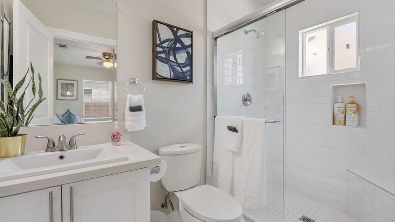 Photo of Bathroom in North Long Beach