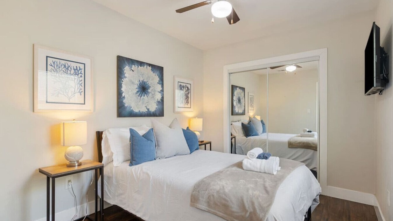 Photo of Bedroom in North Long Beach