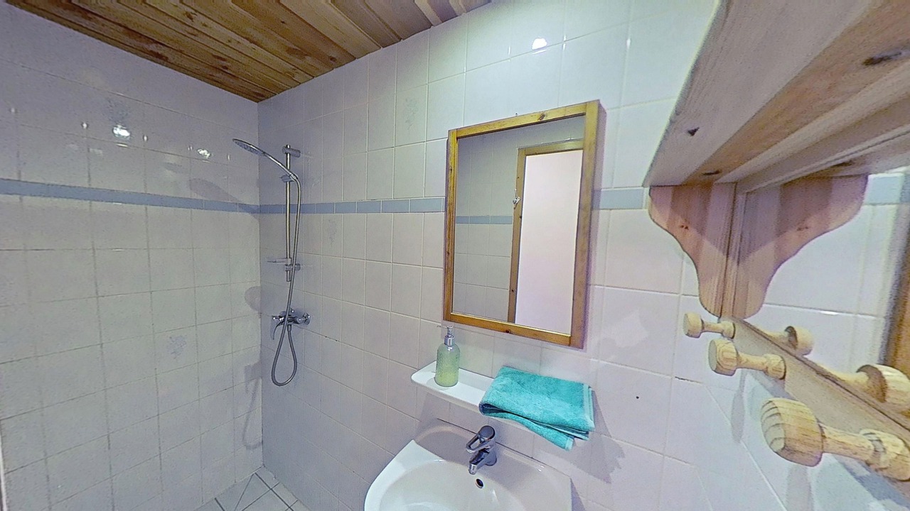 Photo of Bathroom in Molines-en-Queyras