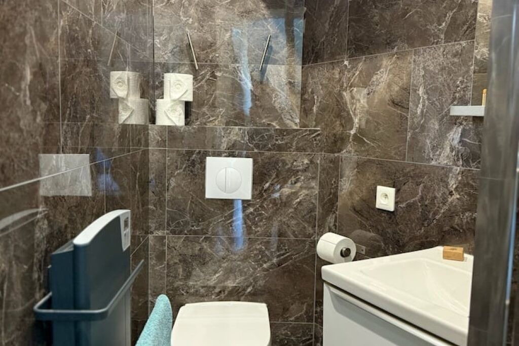 Photo of Bathroom in Saint-James