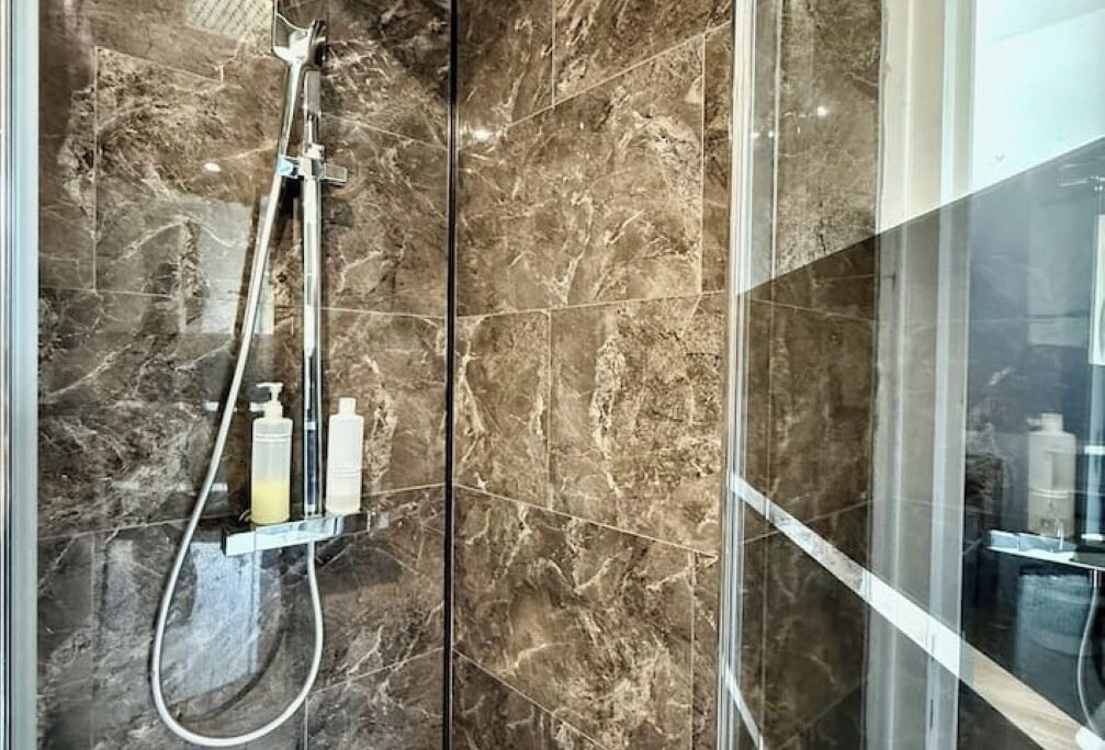 Photo of Bathroom in Saint-James