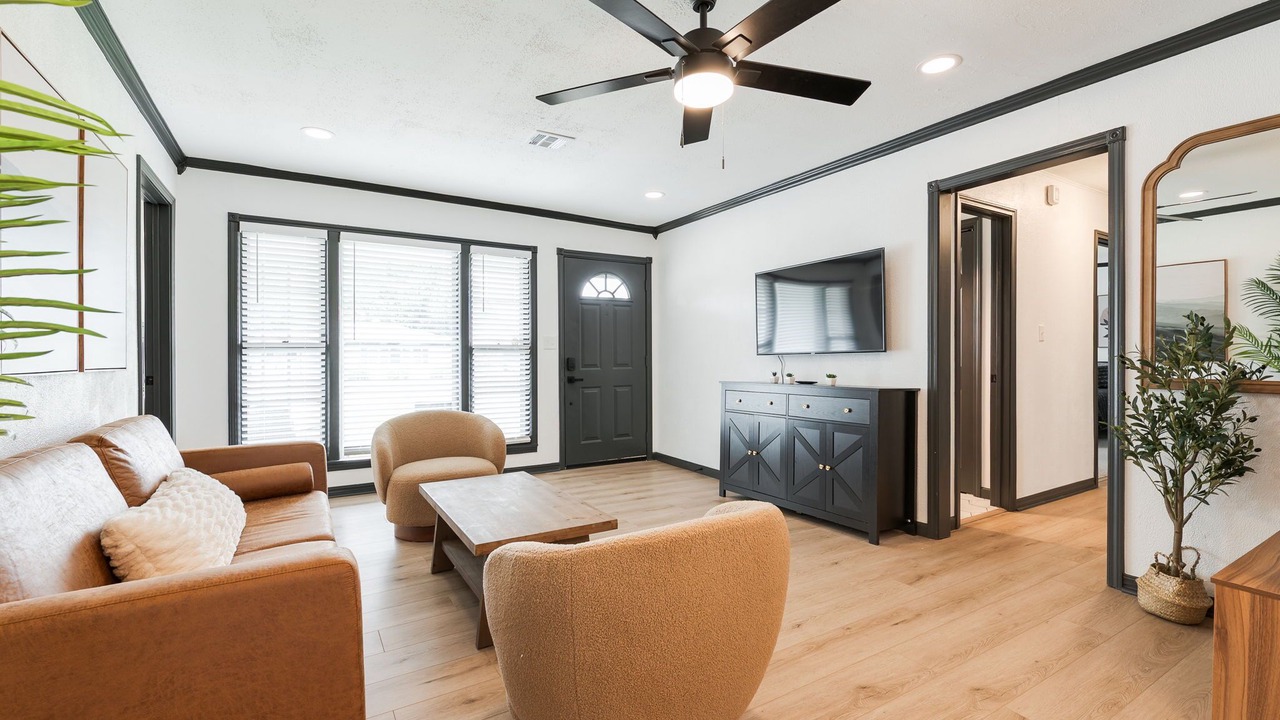 Photo of Livingroom in Central Oklahoma City
