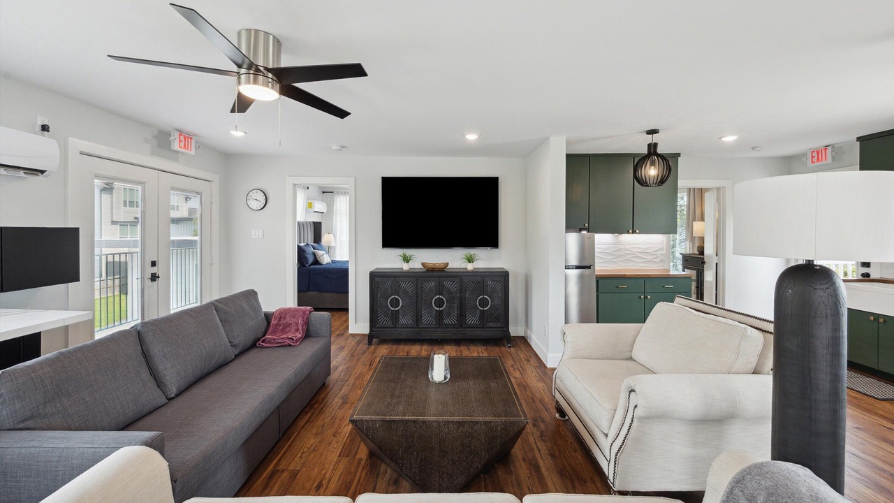 Photo of Livingroom in Garden Oaks