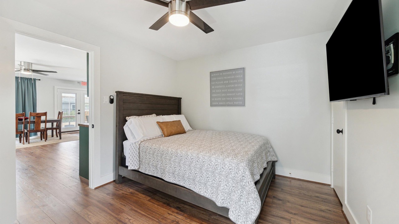 Photo of Bedroom in Garden Oaks