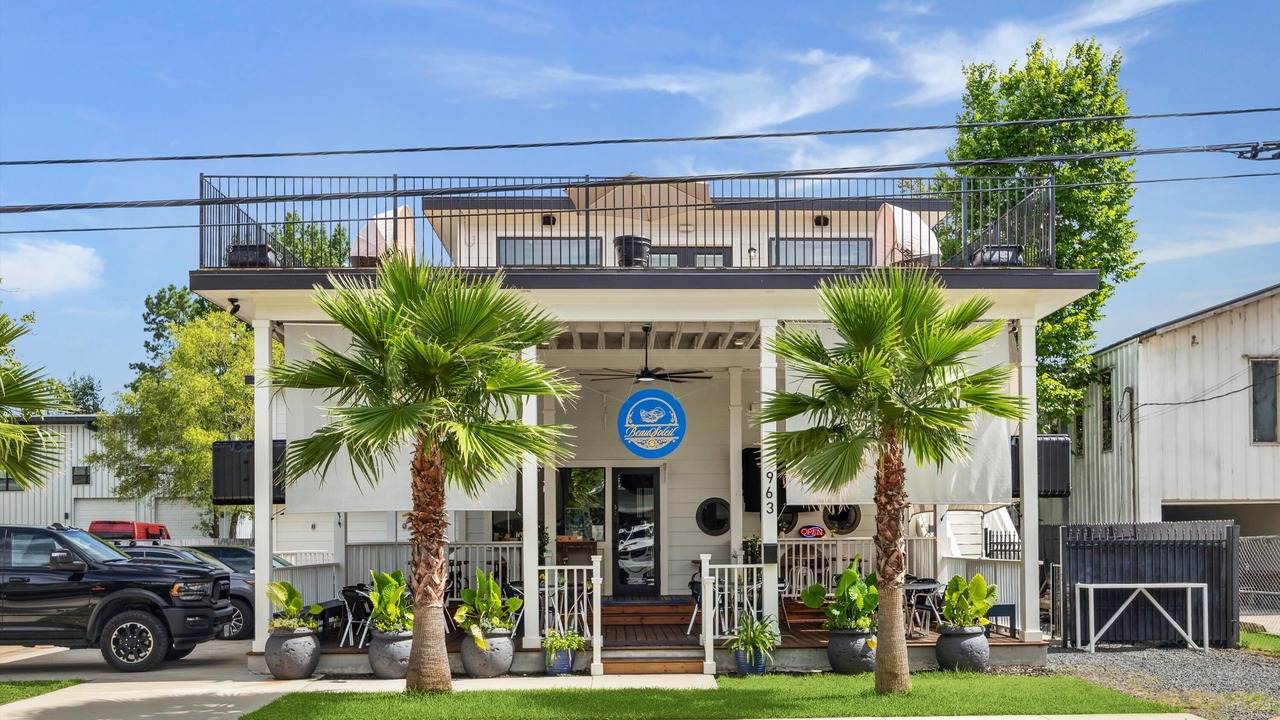 Photo of Outdoor in Garden Oaks
