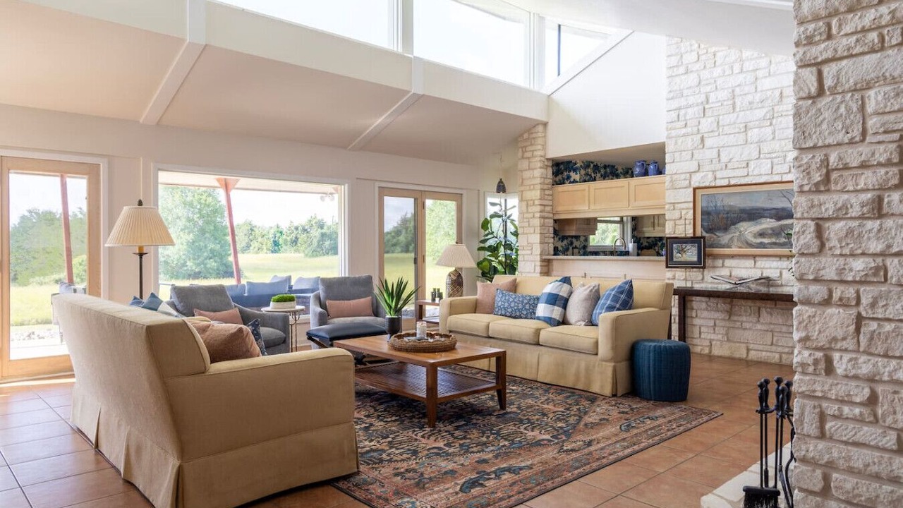 Photo of Livingroom in Carmine