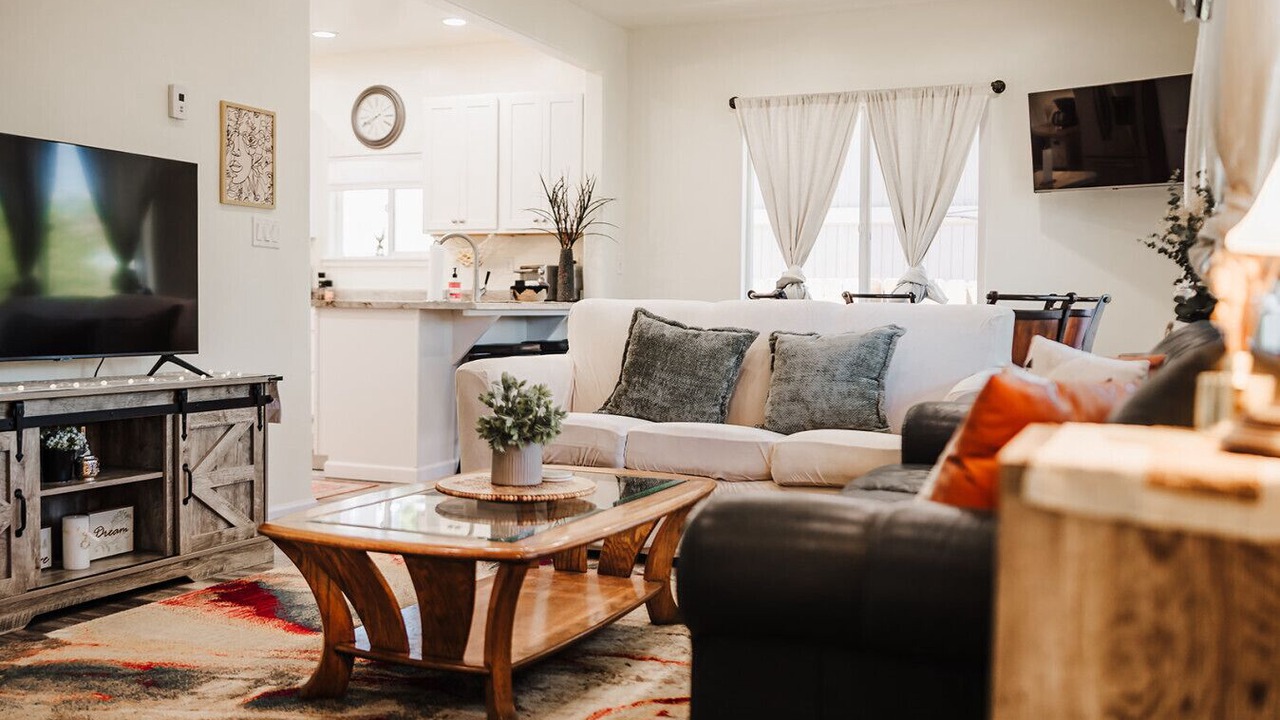 Photo of Livingroom in Altamont