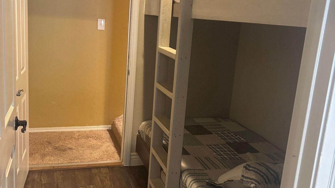 Photo of Bedroom in Argyle