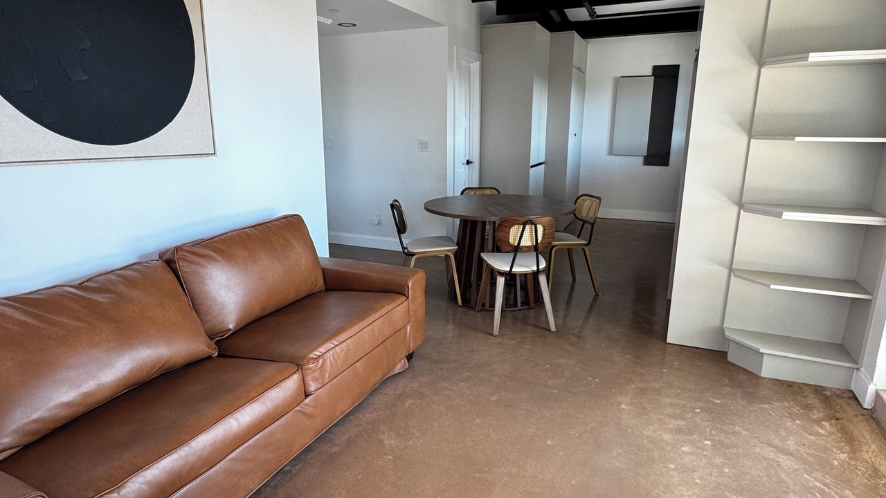 Photo of Livingroom in Near East Side