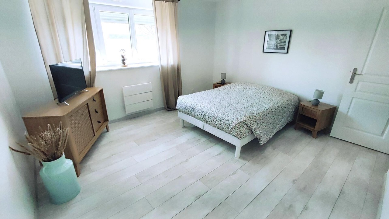 Photo of Bedroom in Damouzy