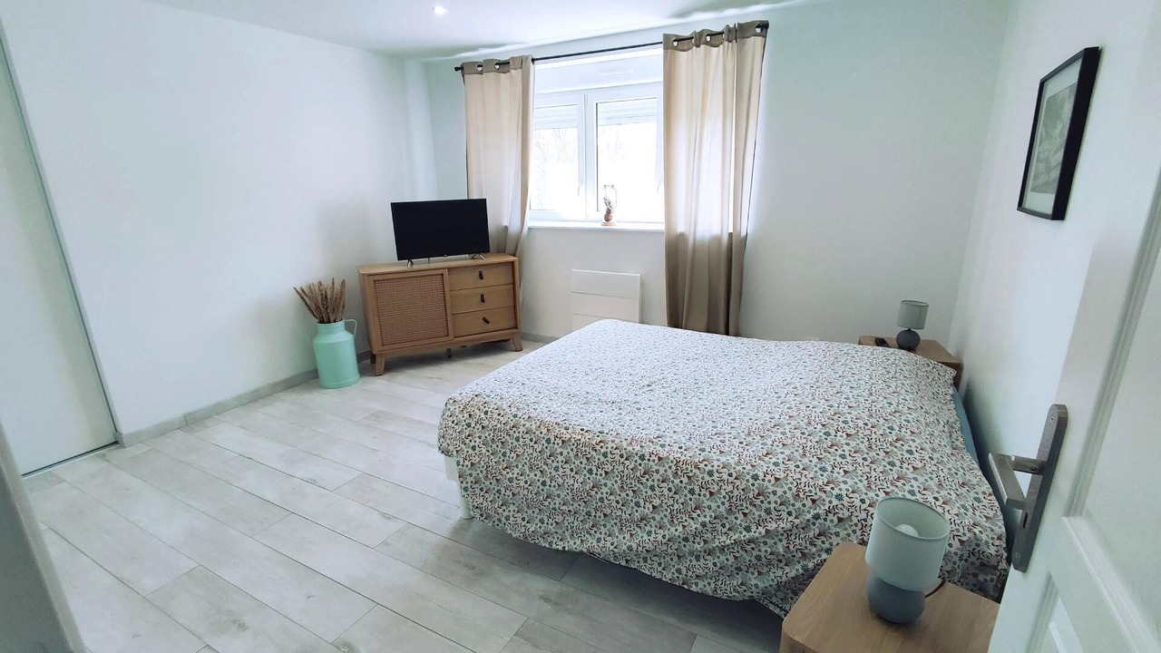 Photo of Bedroom in Damouzy