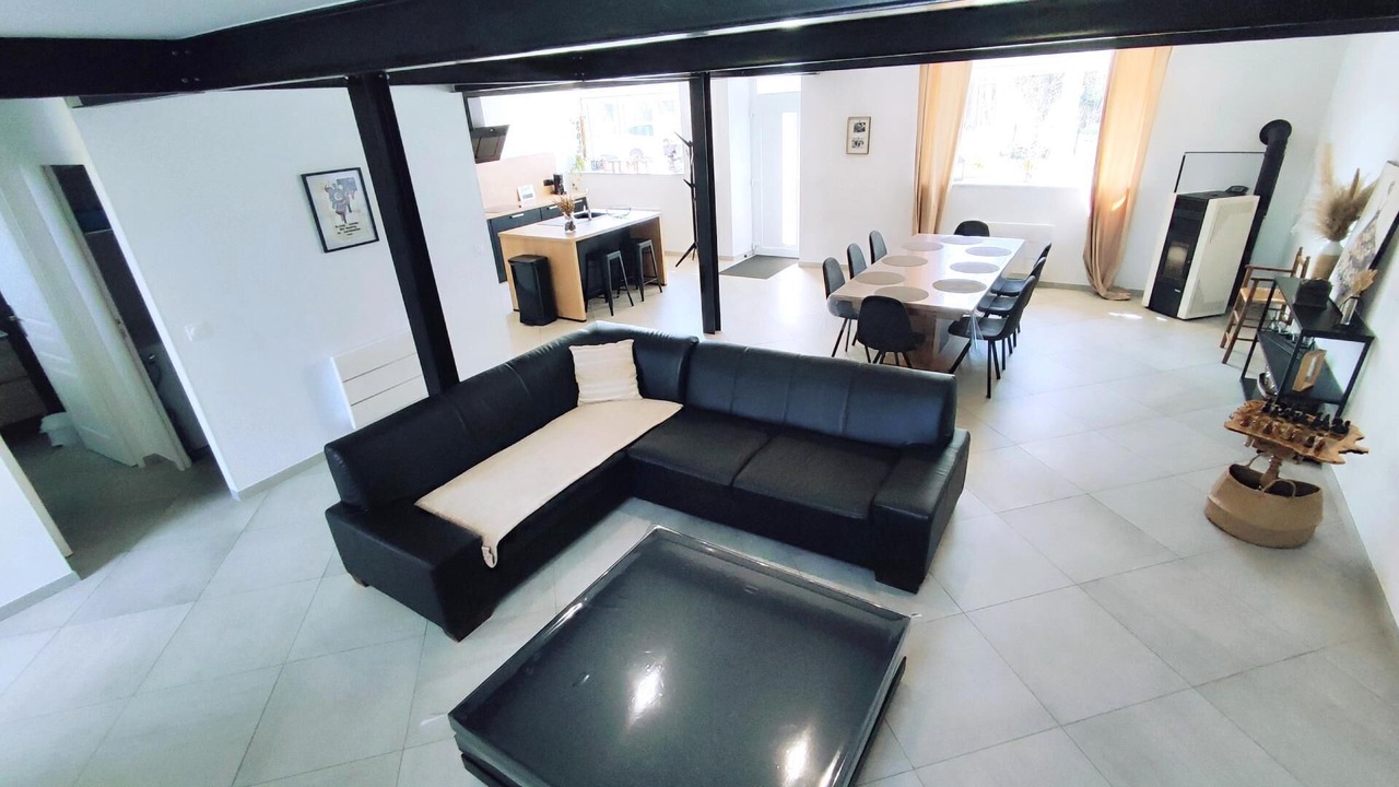 Photo of Livingroom in Damouzy