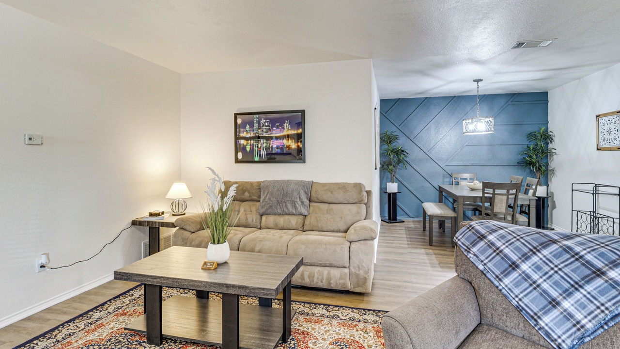 Photo of Livingroom in West Arlington