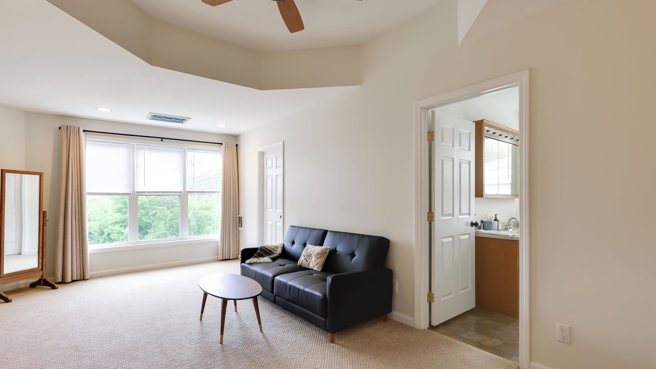 Photo of Livingroom in Chestertown