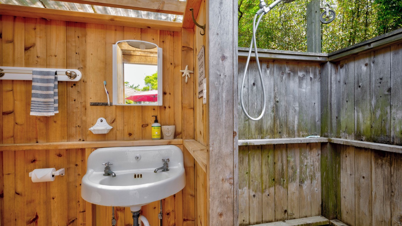 Photo of Bathroom in Ocean Bay Park