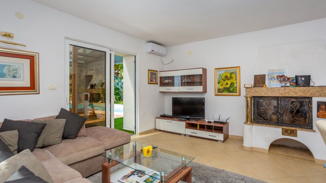 Photo of Livingroom in Bregi
