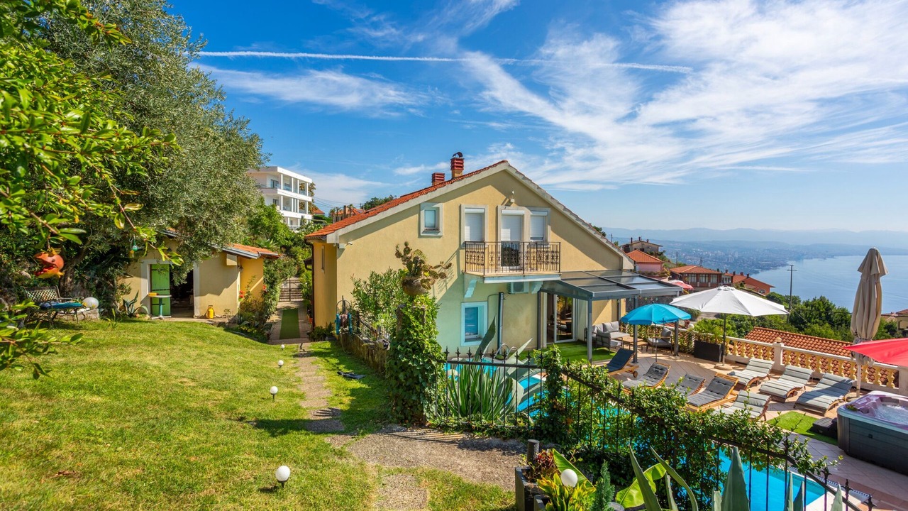 Photo of Outdoor in Bregi