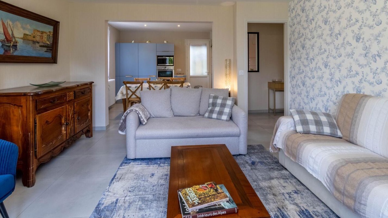 Photo of Livingroom in Albertville