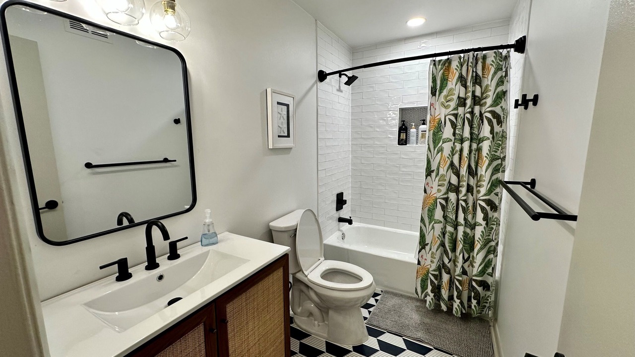 Photo of Bathroom in East Ocean View
