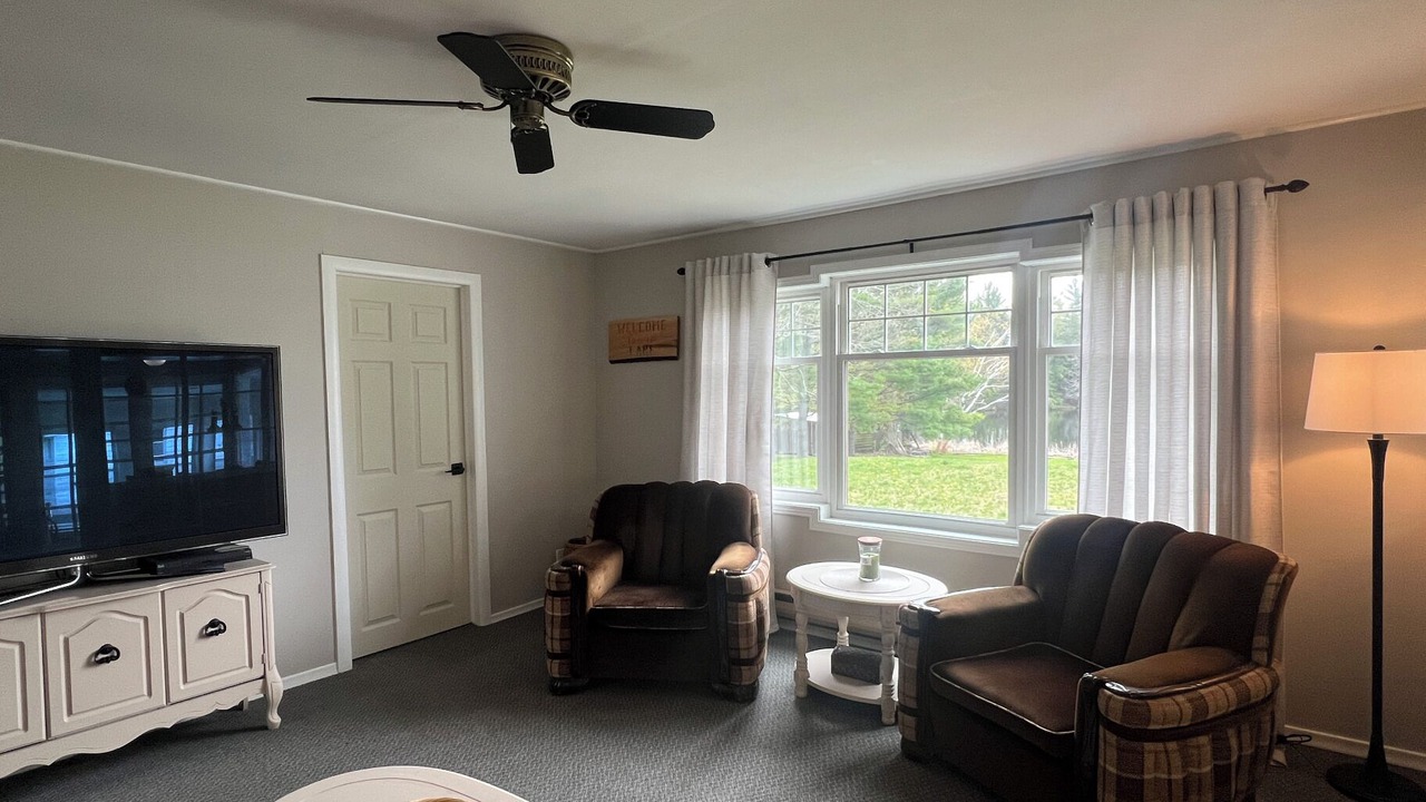 Photo of Livingroom in Frontenac