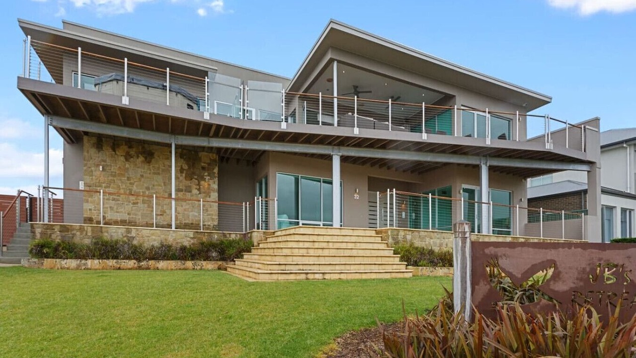 Photo of Outdoor in Long Flat