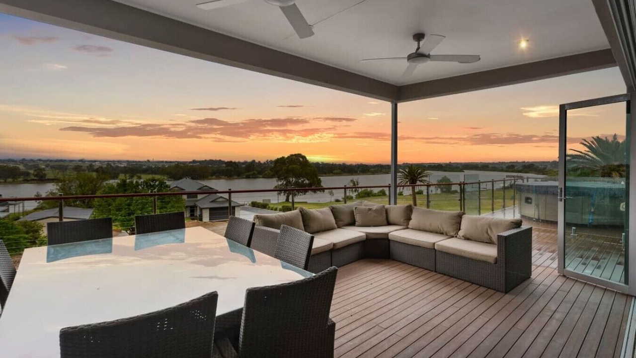 Photo of Outdoor in Long Flat