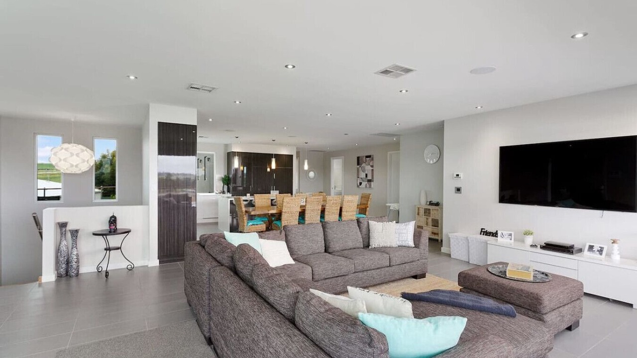 Photo of Livingroom in Long Flat